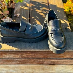 Prada style leather loafers in Black. Worn 2x!